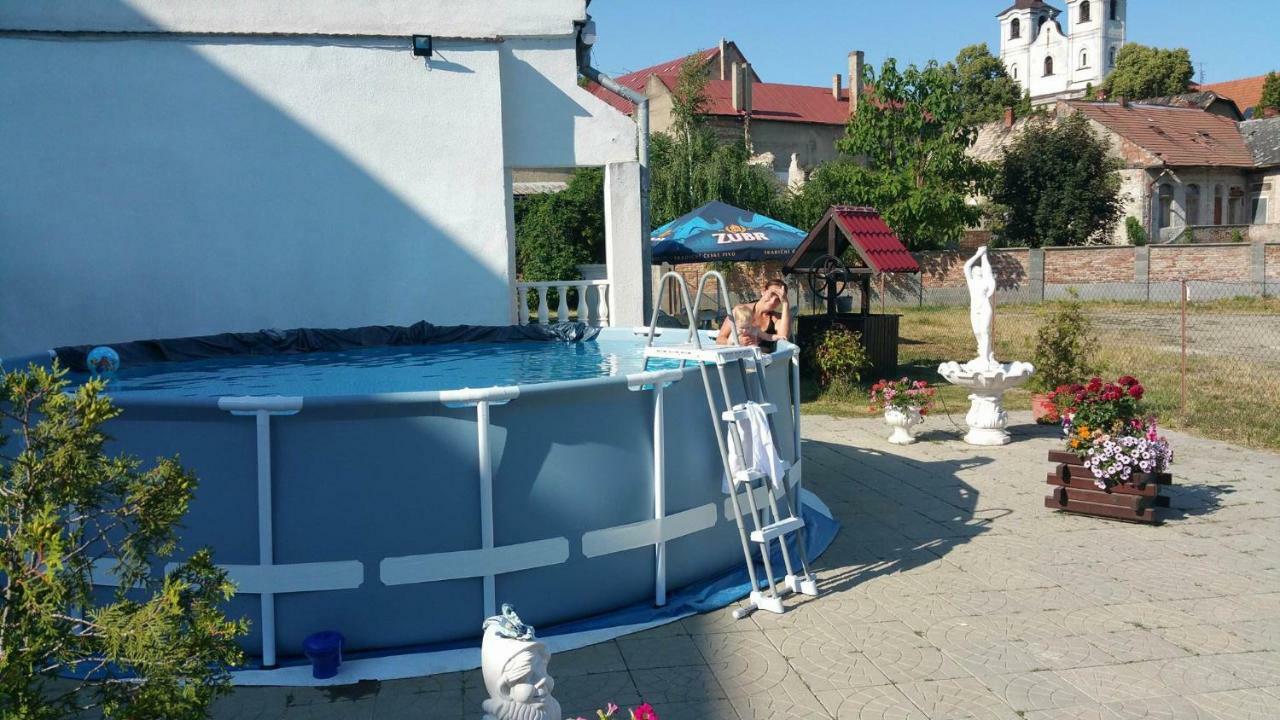 Penzion Gapa Ipolyság Kültér fotó